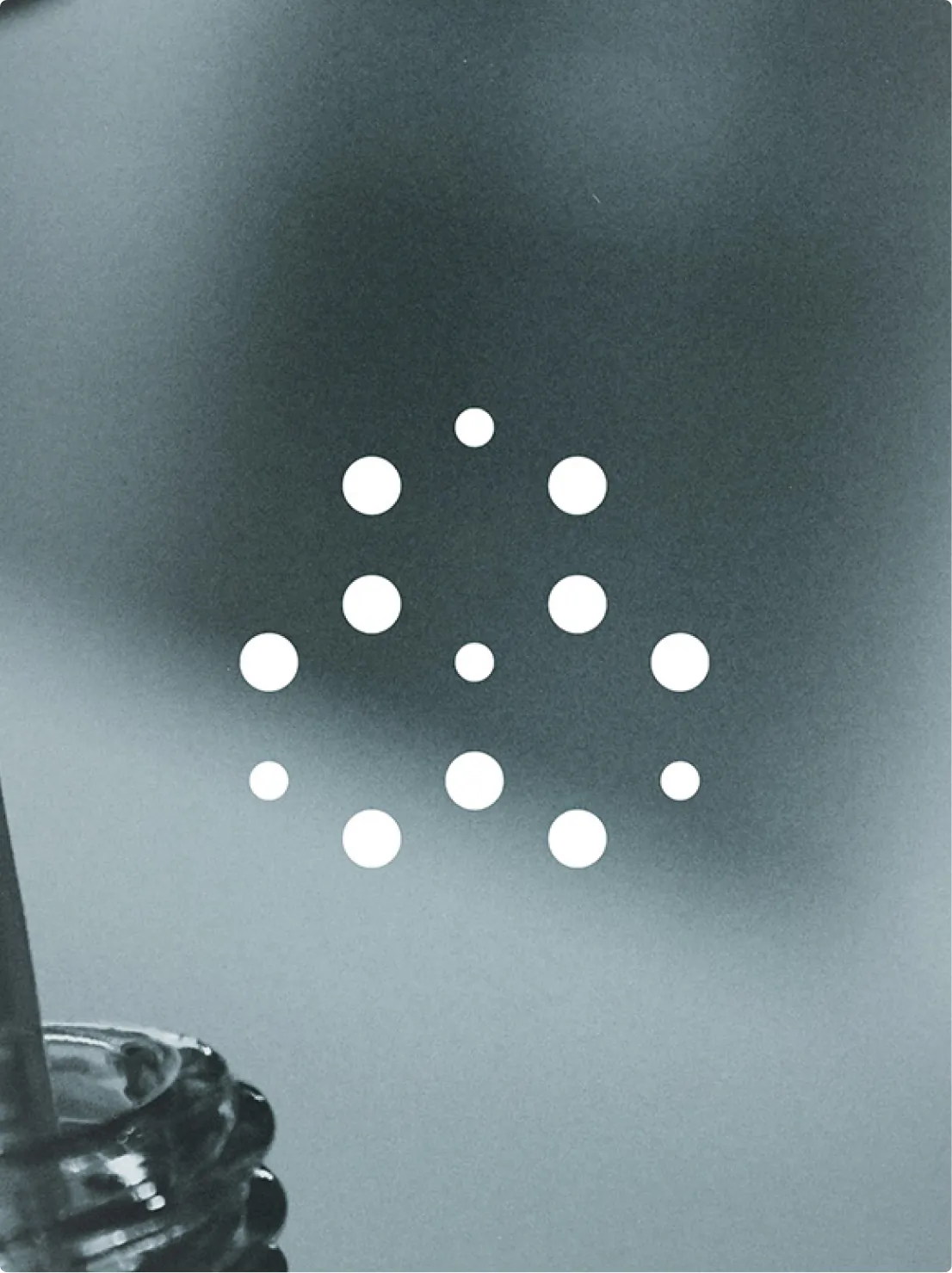 Image de marque SPCB sur une photographie de laboratoire